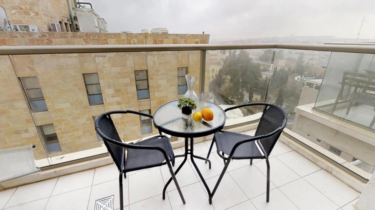 ירושלים Exclusive Two-Bedroom Apartment With Parking מראה חיצוני תמונה